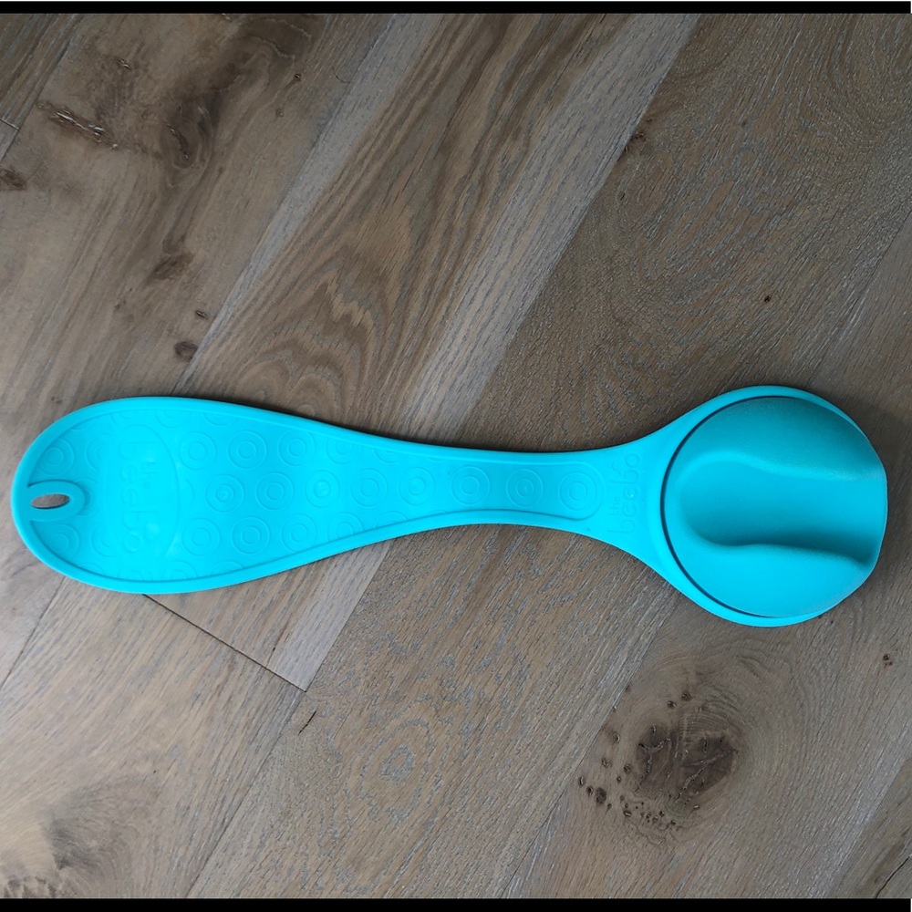 Beebo hands-free baby bottle holder!